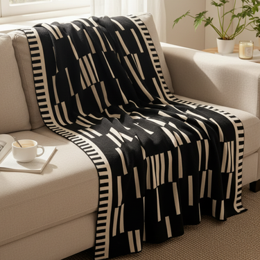 CozyNest Ultra-Soft Plush Blanket - Lightweight Fleece Throw for Comfort Blanket